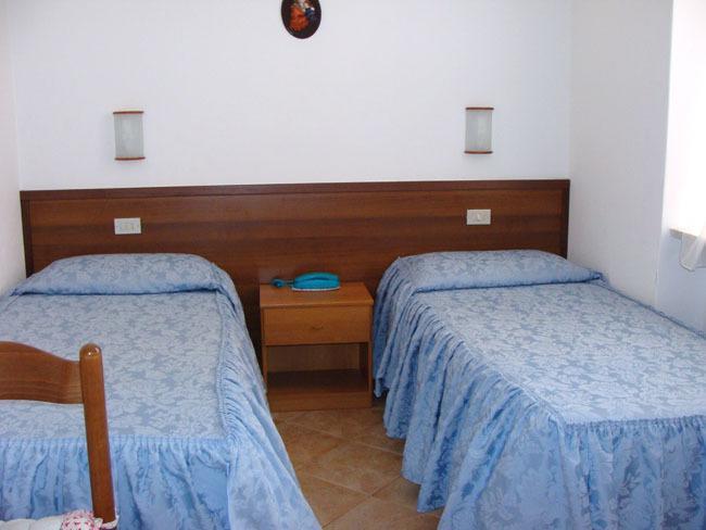 Sabini Rentals - Affittacamere Santa Margherita Ligure Szoba fotó